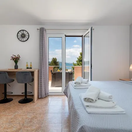 Apartments Villa Magdalena Trogir Exterior photo